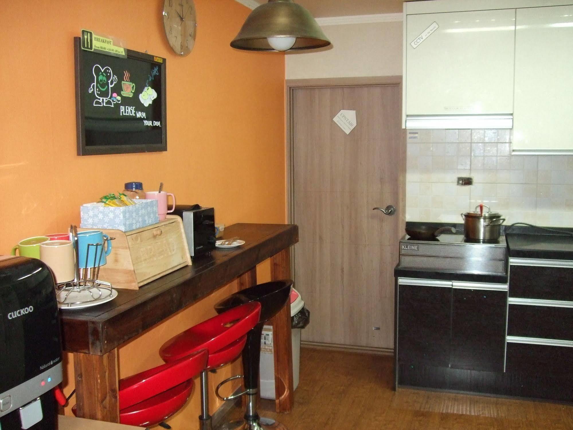 Birdsnest Hostel Hongdae Foreigner only Seoul Eksteriør bilde